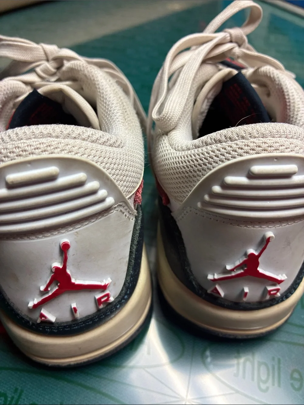 Nike Low-Top Sneakers in Cream, Navy & Red Accent
